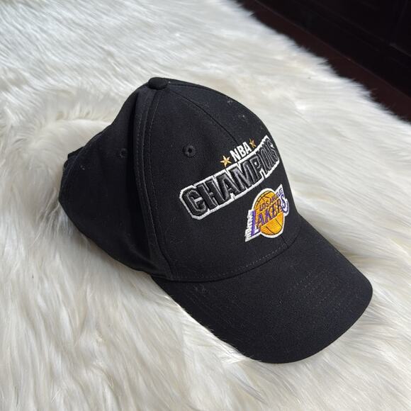 NBA Champions Los Angeles Lakers Black Hat - Picture 2 of 7